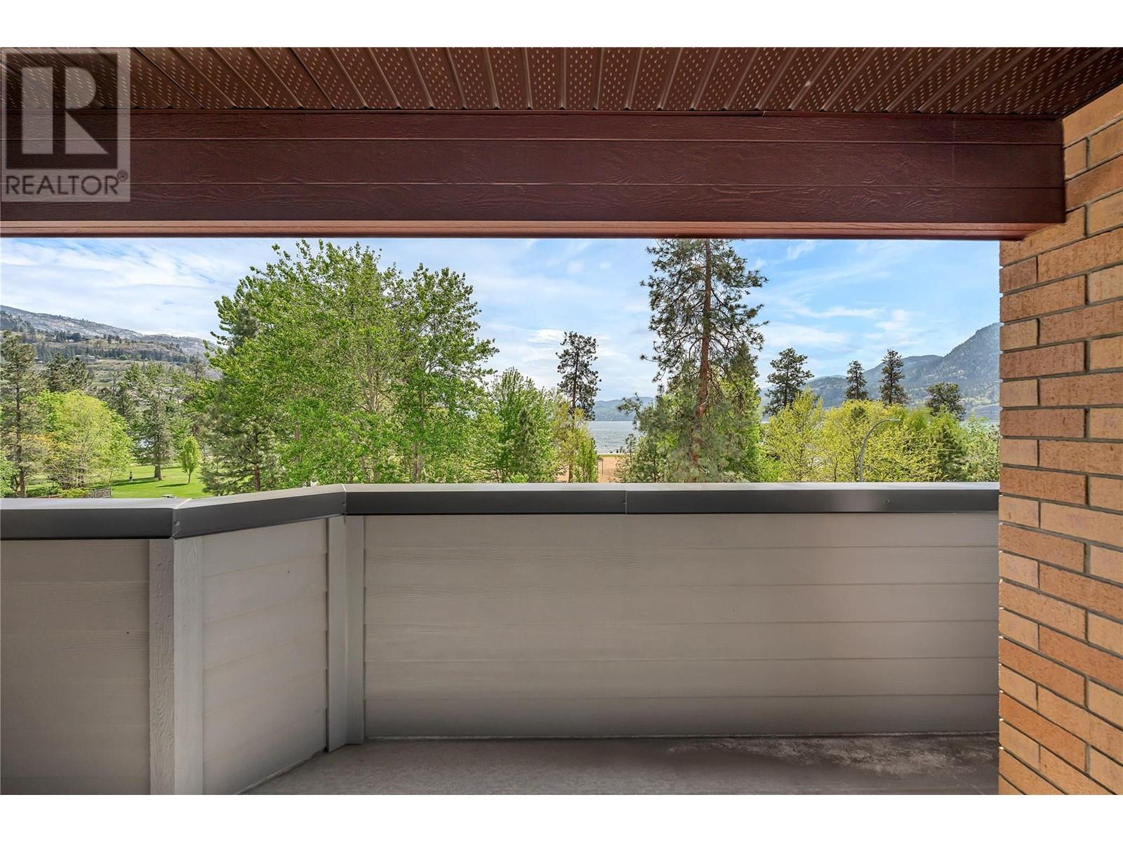 217 Elm Avenue Unit# 301, Penticton