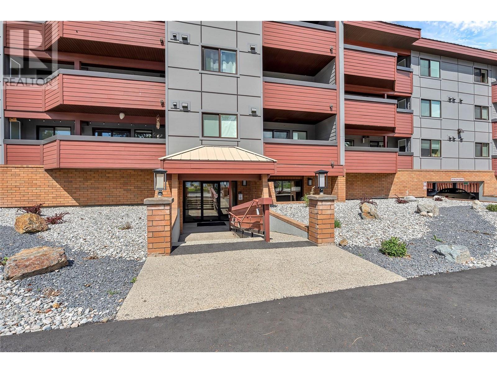217 Elm Avenue Unit# 301, Penticton