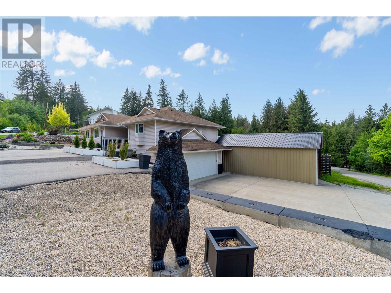 2449 Waverly Place, Blind Bay
