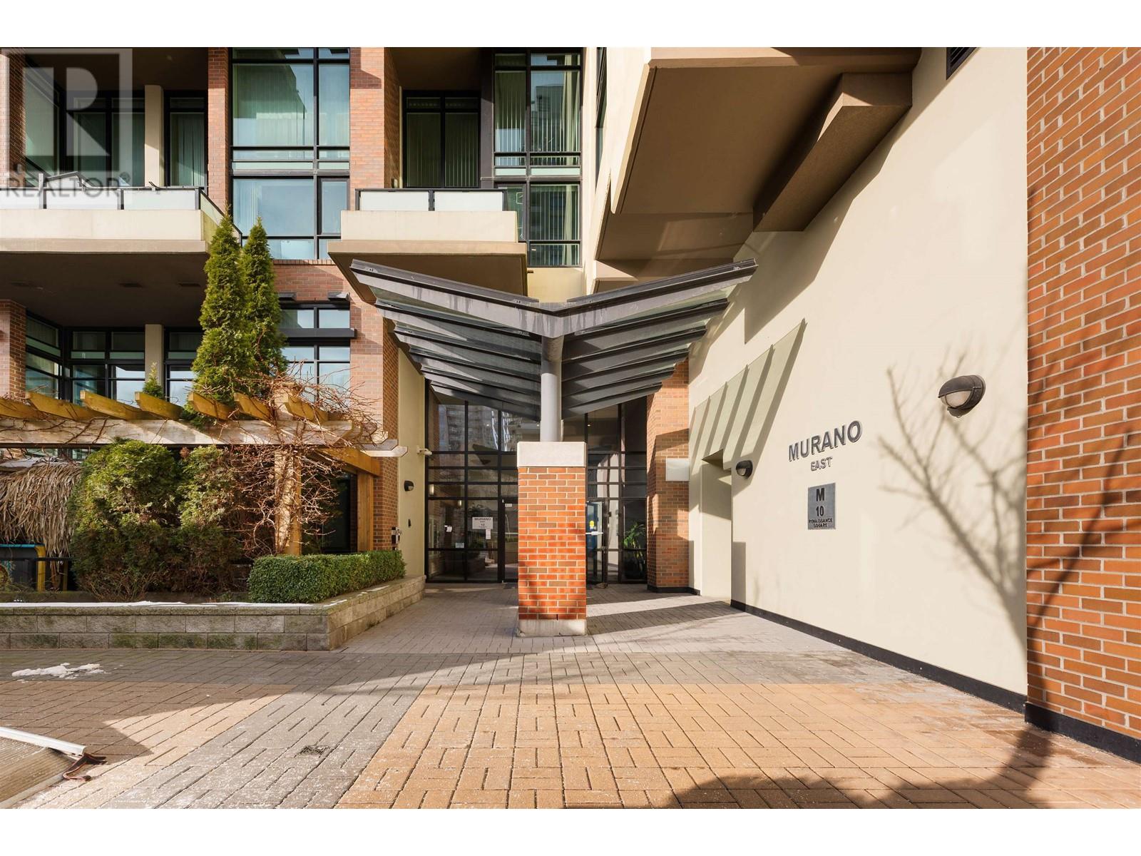Photo 10 of 104 10 Renaissance Square, New Westminster BC