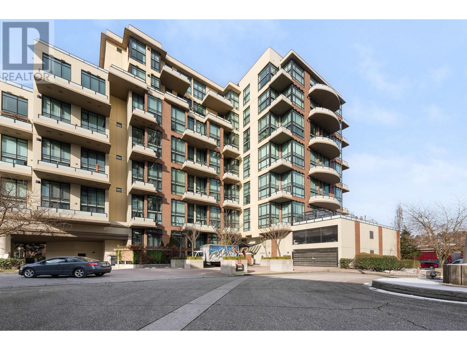 Photo 1 of 104 10 Renaissance Square, New Westminster BC