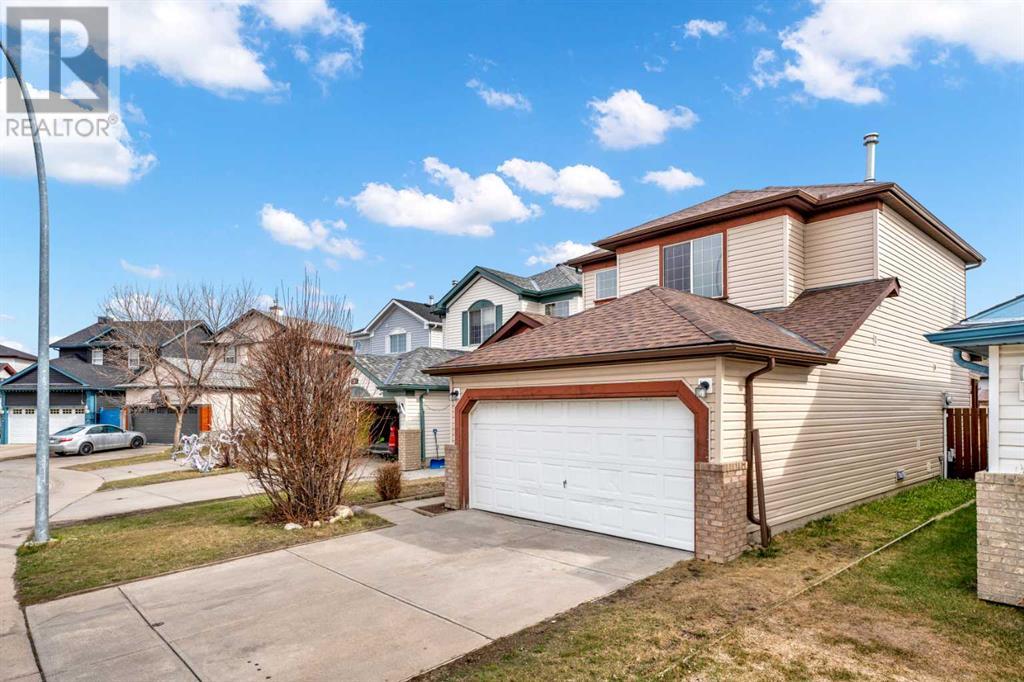 Single Family House for Sale in  Martin Crossing Close NE Martindale Calgary 