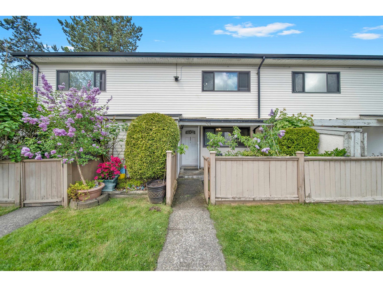 Photo 1 of 59 5211 204 Street, Langley BC