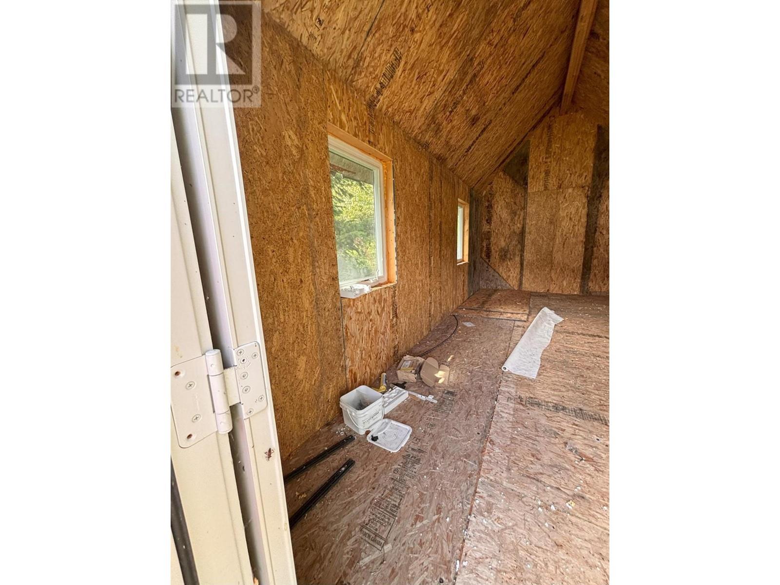 8182 LOWER INONOAKLIN Road, Edgewood
