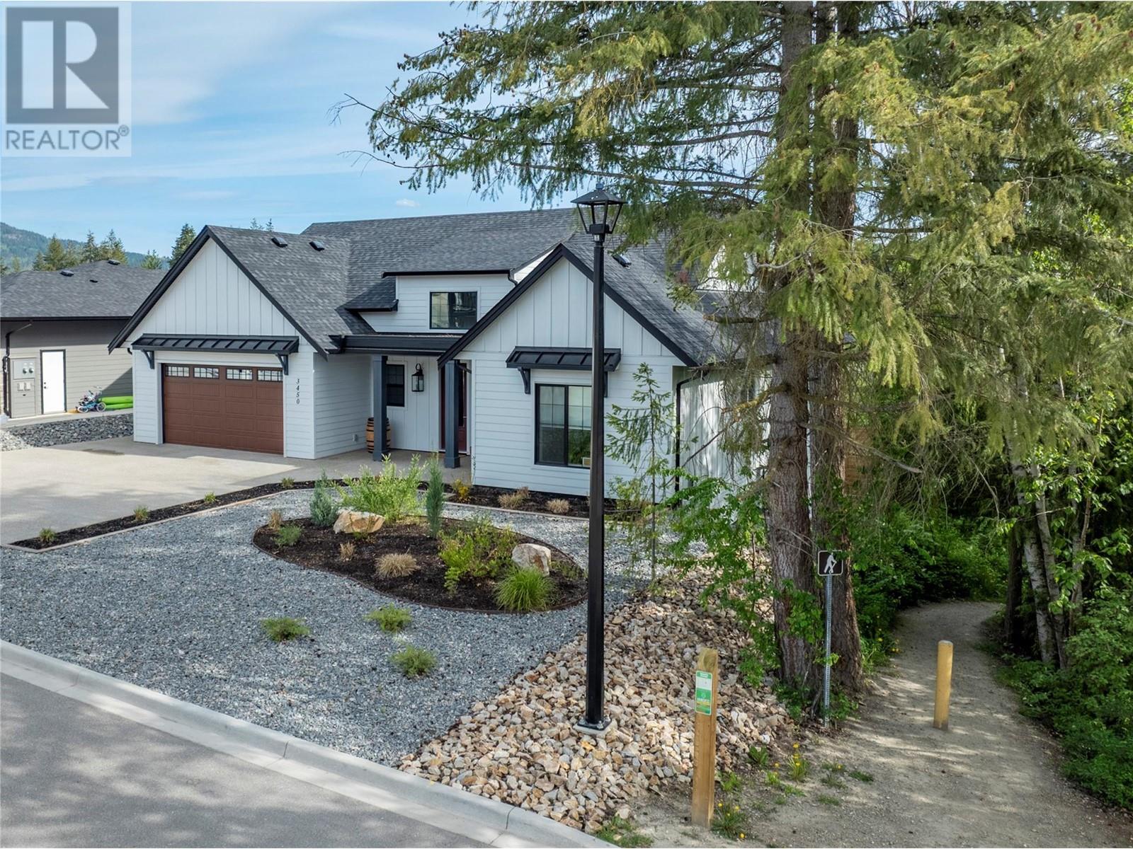 3450 18 Avenue NE, Salmon Arm