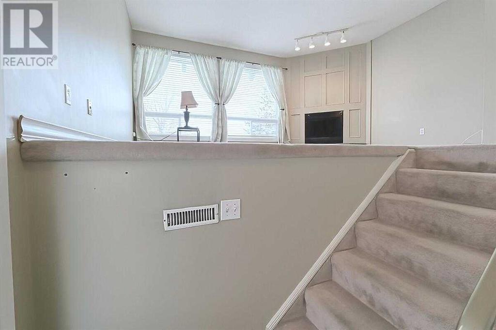 Single Family House Bi-level for Sale in  Templemont Drive NE Temple Calgary 