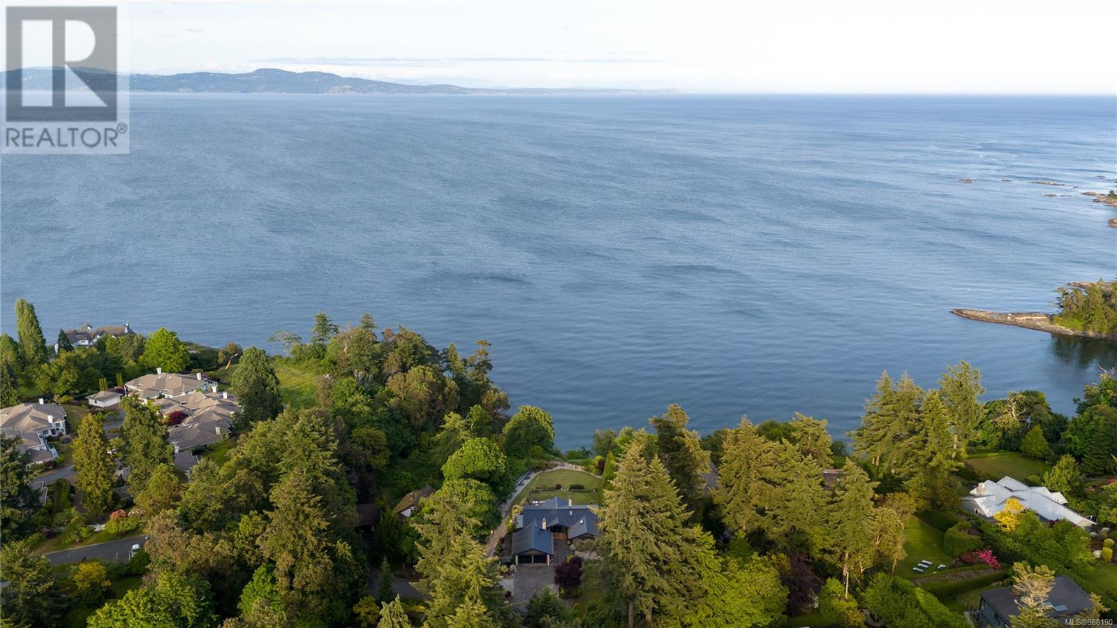 2220 Arbutus Rd, Saanich