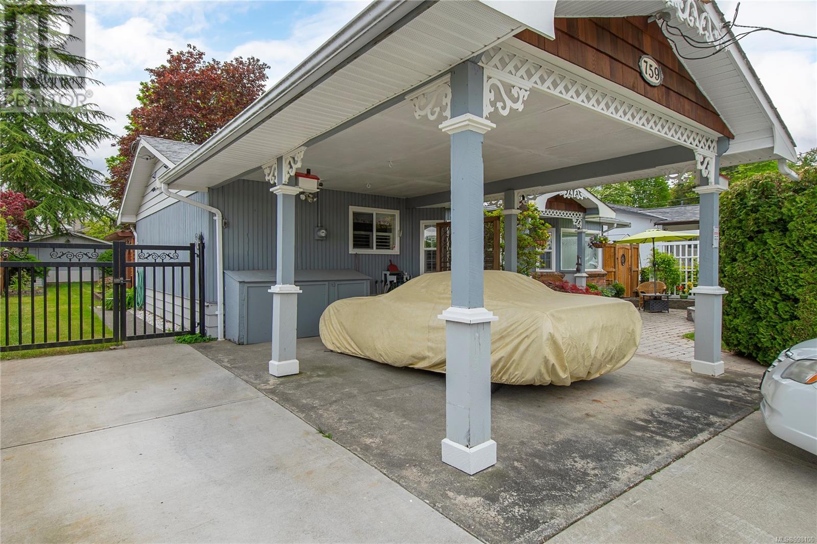 759 HOLM Rd, Campbell River