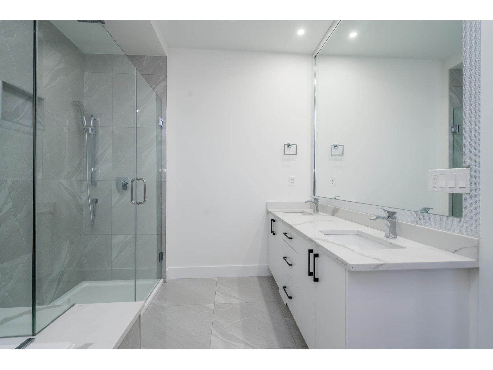 8202 NIXON ROAD, Eastern Hillsides, Chilliwack