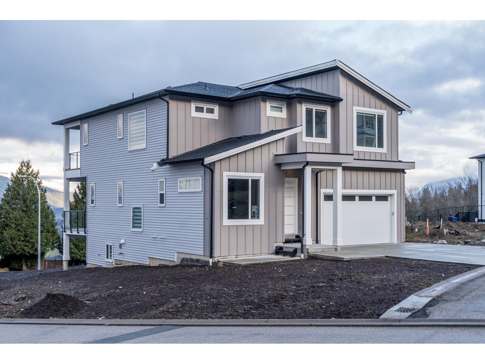 8202 NIXON ROAD, Eastern Hillsides, Chilliwack