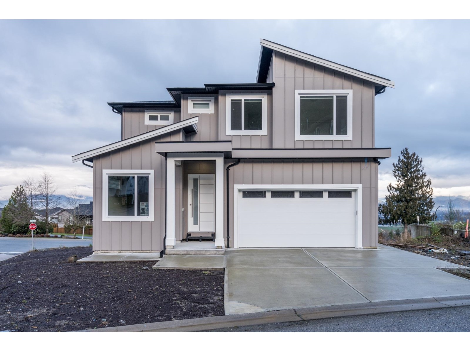 8202 NIXON ROAD, Eastern Hillsides, Chilliwack
