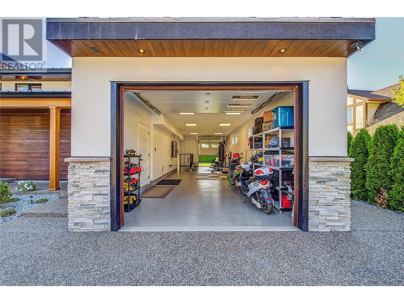  4354 Kensington Drive, Kelowna