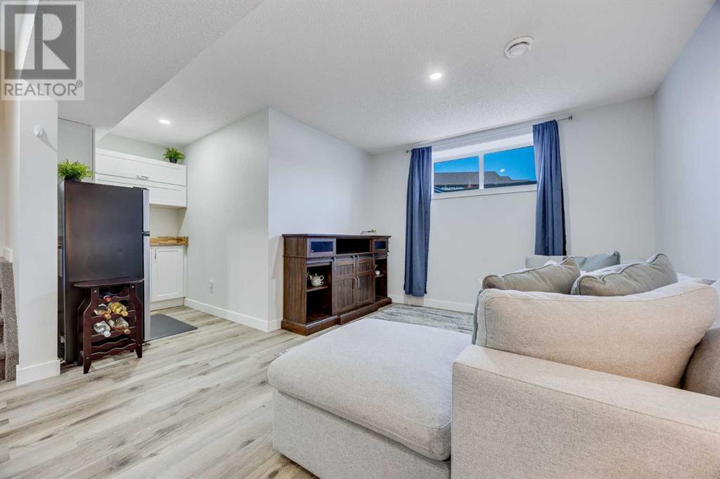 13 Sunrise Way, Cochrane