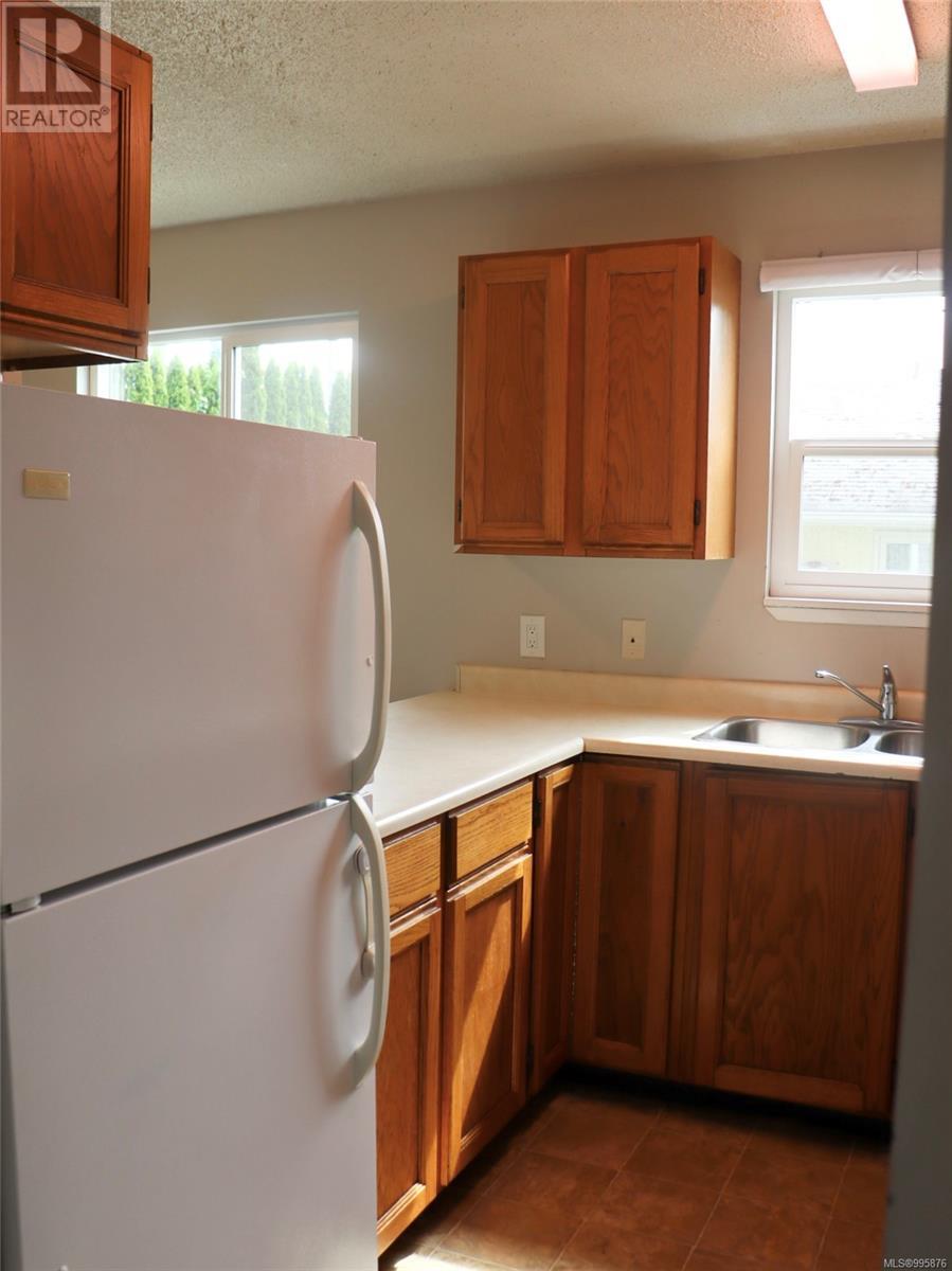 #13 211 BUTTERTUBS PL - Image 5