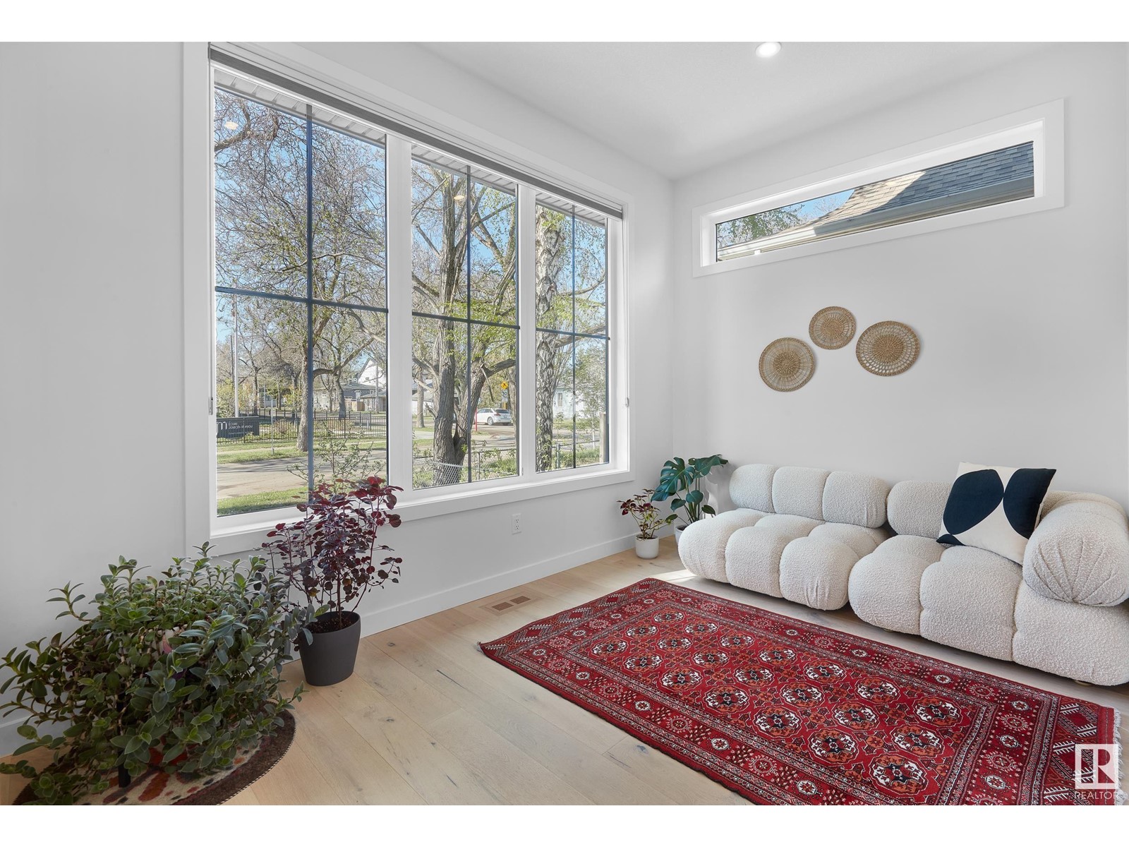 9754 75 AV NW, Edmonton