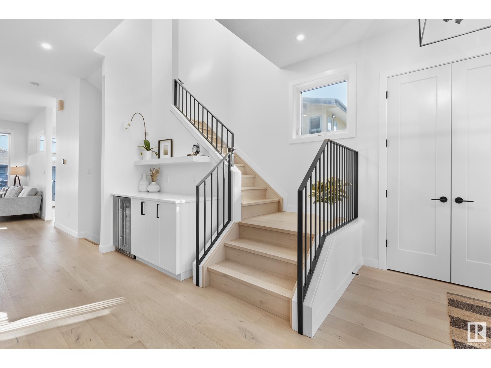 9754 75 AV NW, Edmonton