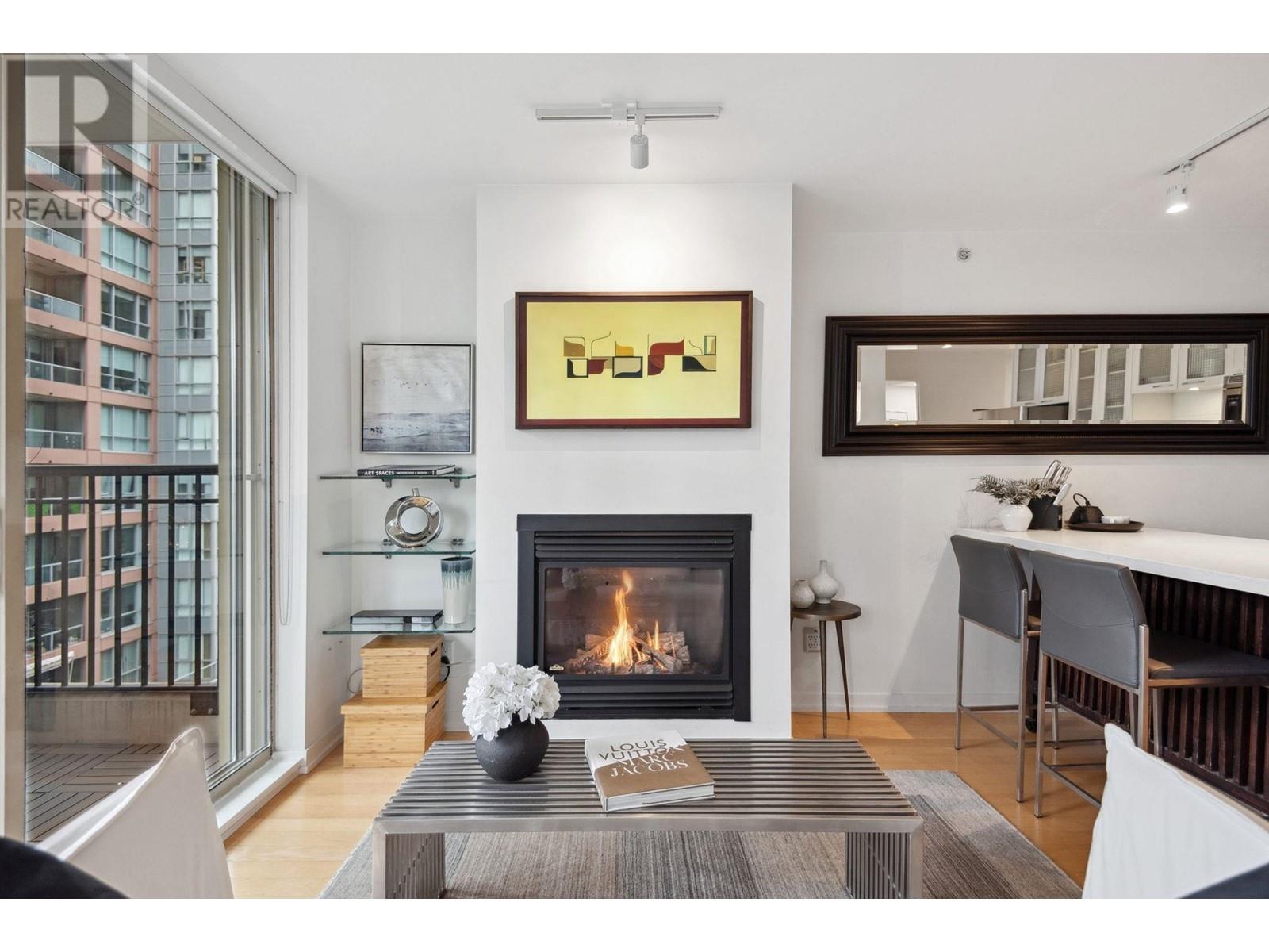 703 969 RICHARDS STREET, Vancouver