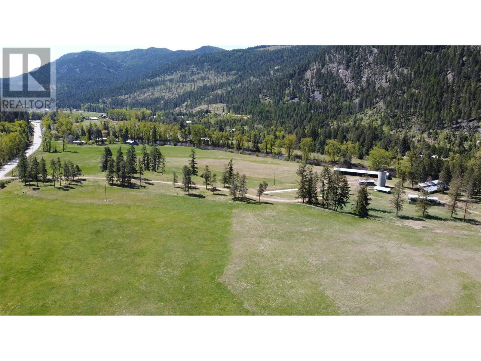 DL819S 33 Highway Unit# S 1/2 - Photo 5 of 50, Westbridge, British Columbia