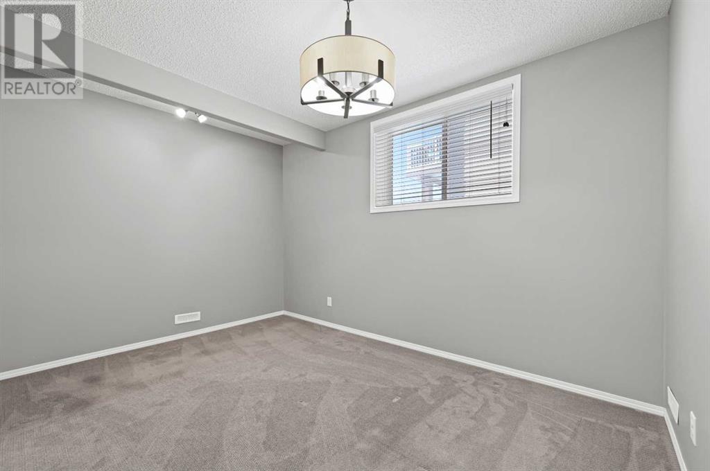 Single Family House for Sale in  Nolanlake View NW Nolan Hill Calgary 