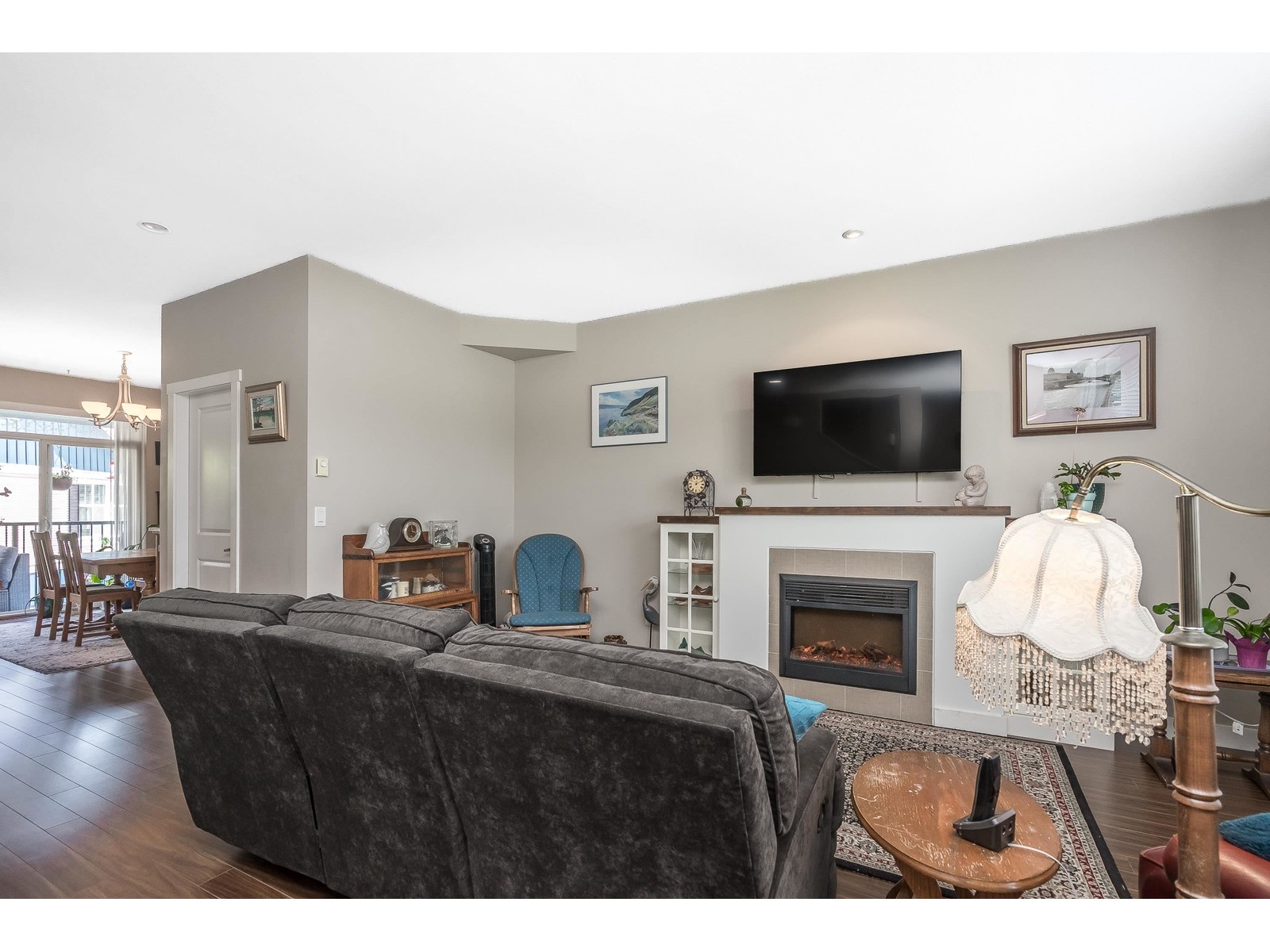 Photo 11 of 6 18211 70 Avenue, Surrey BC