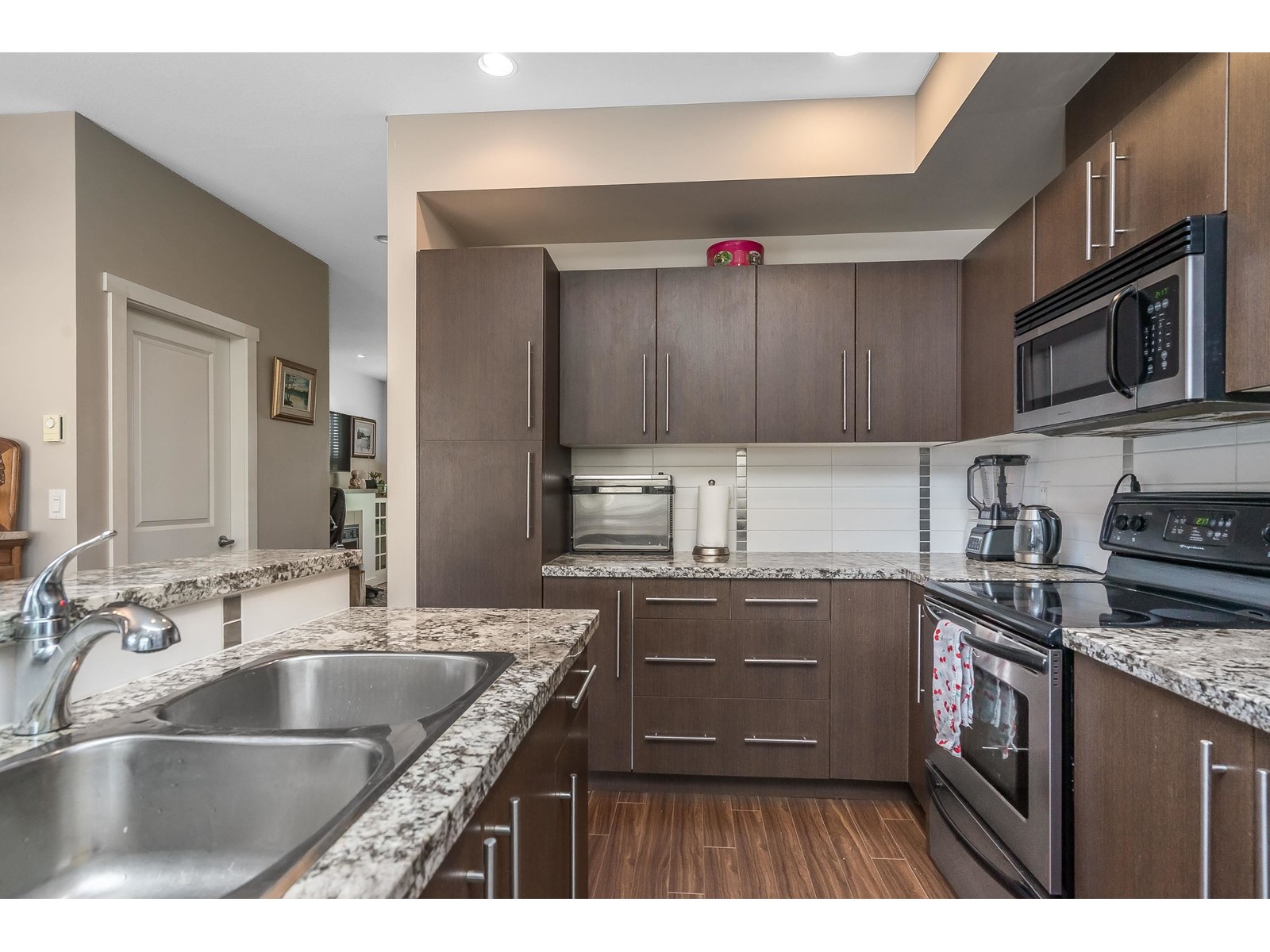 Photo 24 of 6 18211 70 Avenue, Surrey BC
