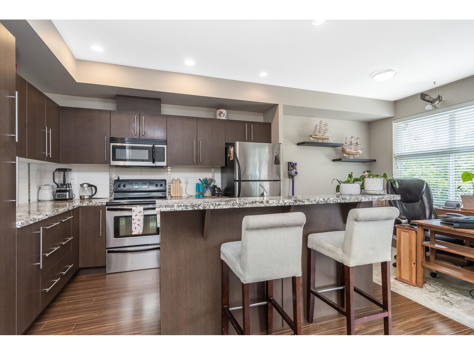 Photo 23 of 6 18211 70 Avenue, Surrey BC
