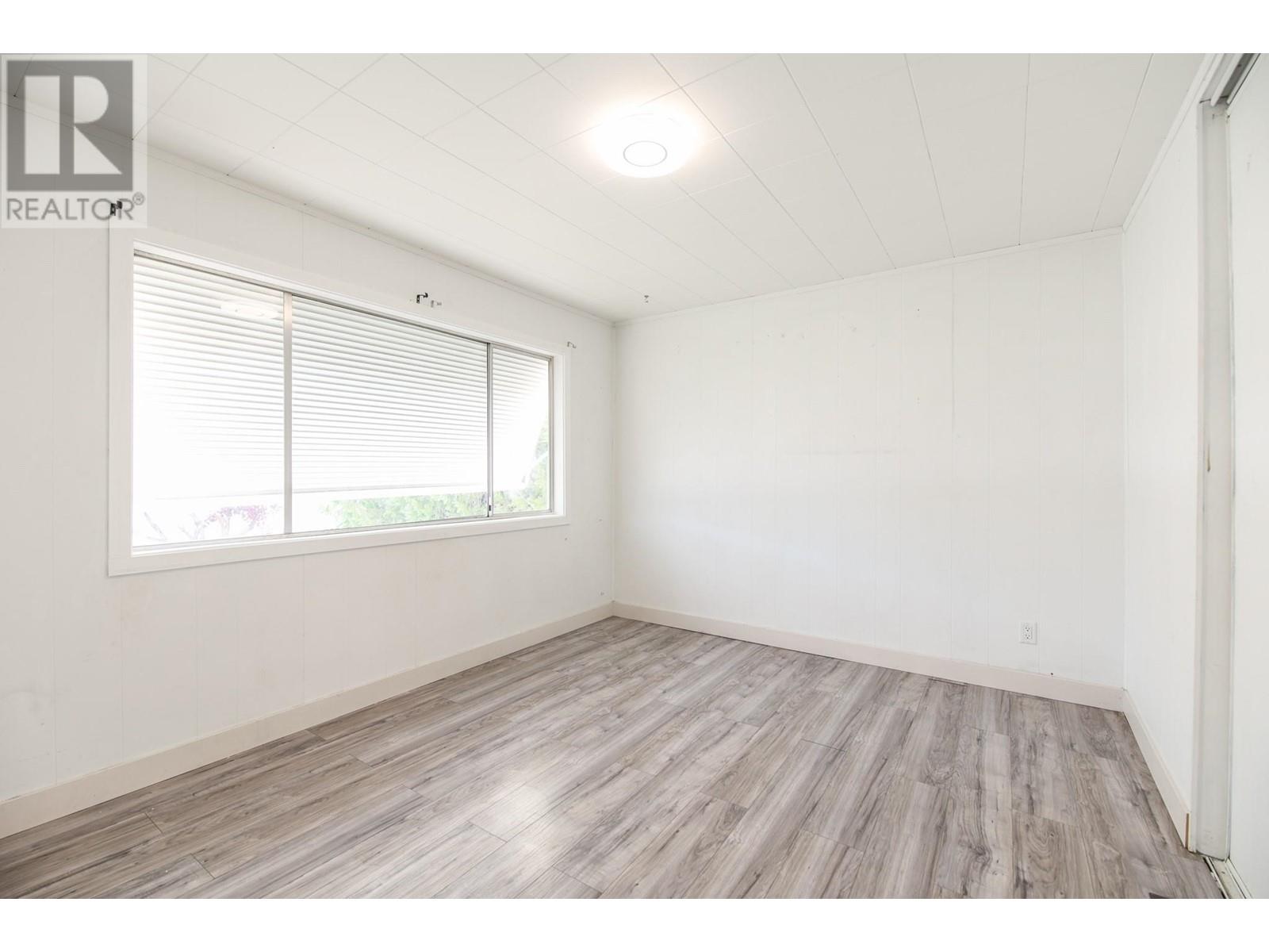  8009 87th Street, Osoyoos
