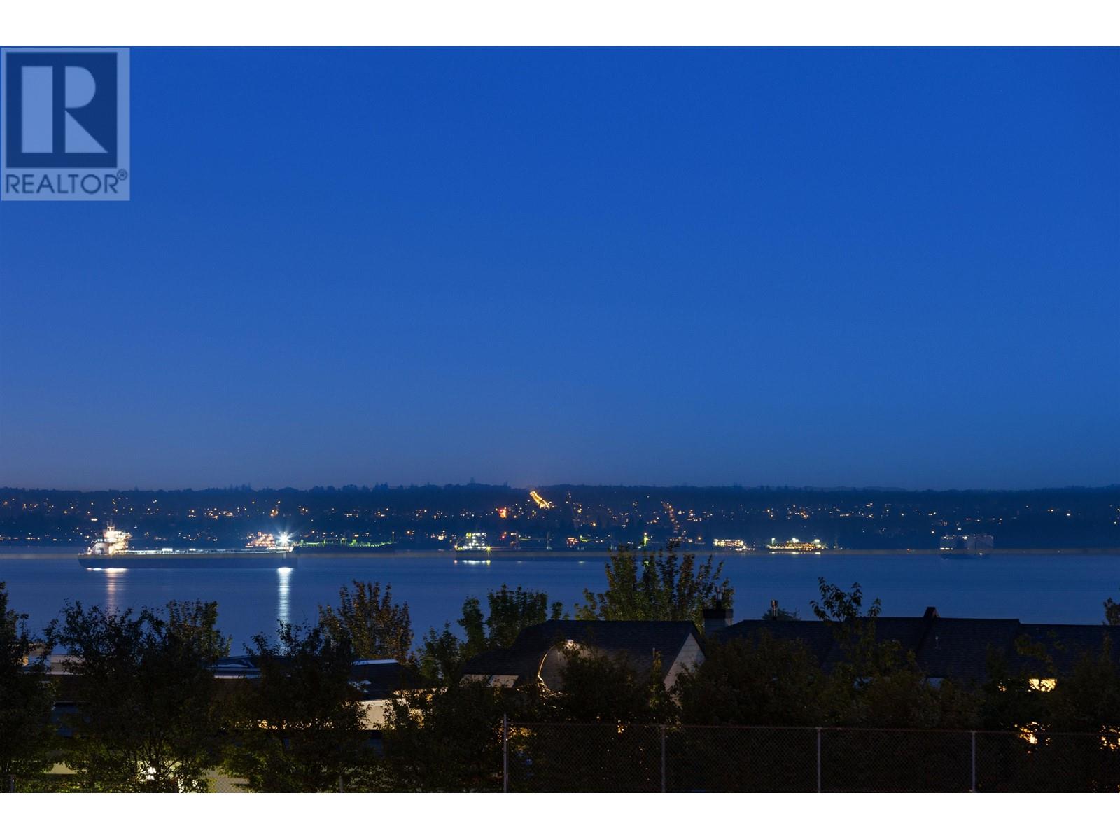 2449 KINGS AVENUE, West Vancouver
