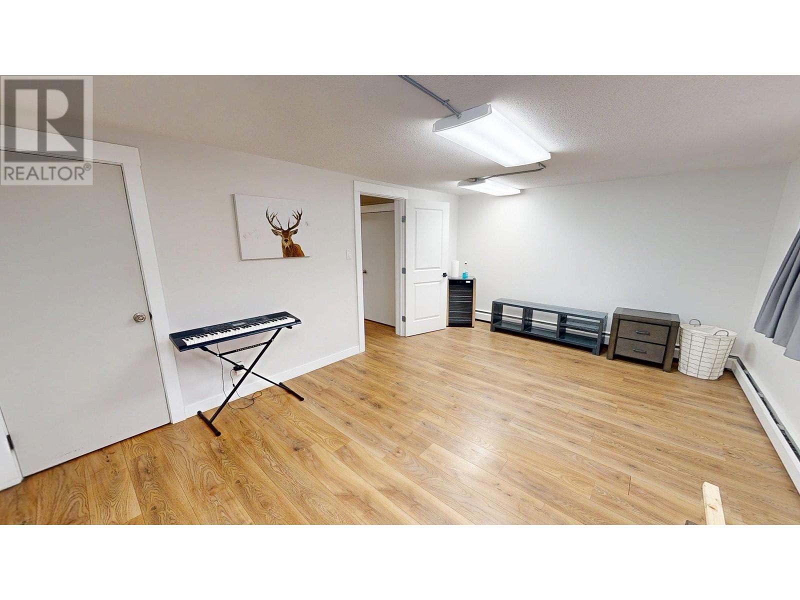 Photo 10 of 8903 100 Avenue, Fort St John BC