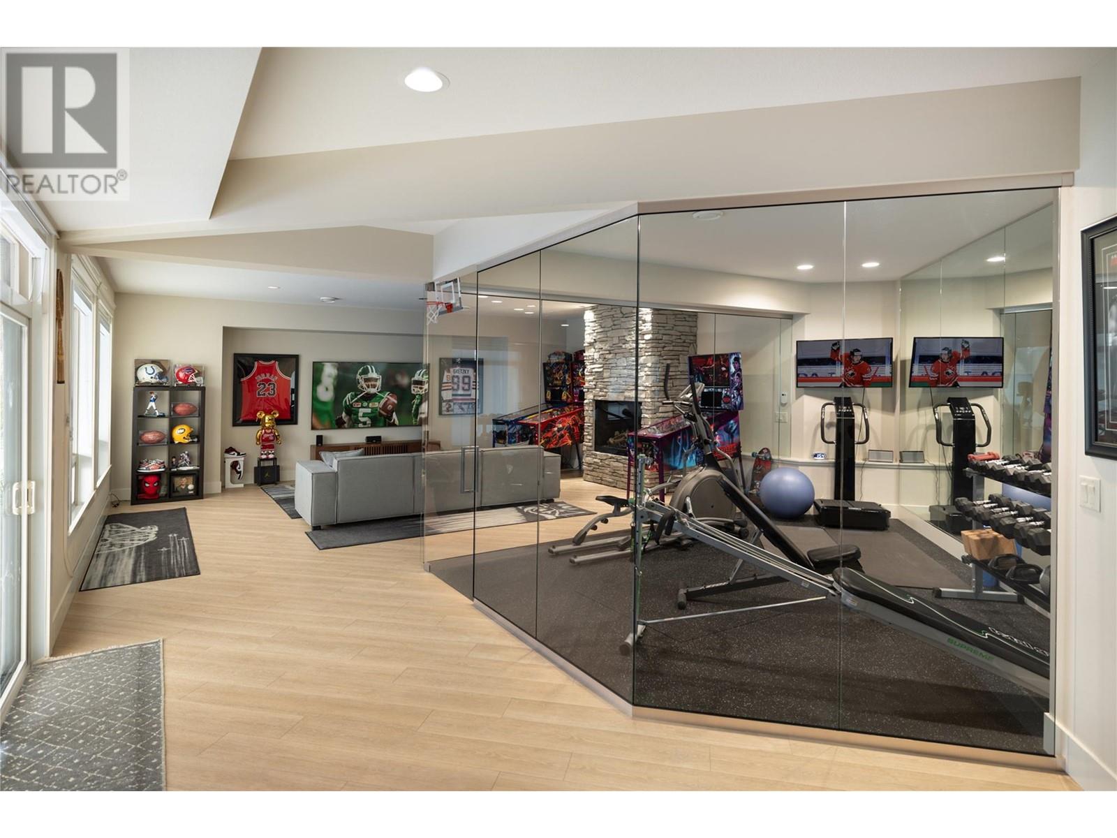  4455 Sherwood Court, Kelowna