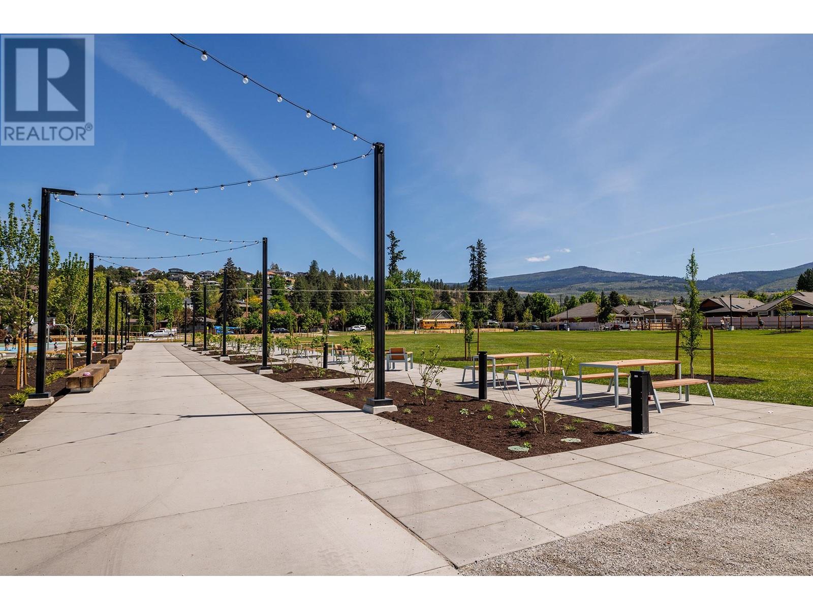  4455 Sherwood Court, Kelowna