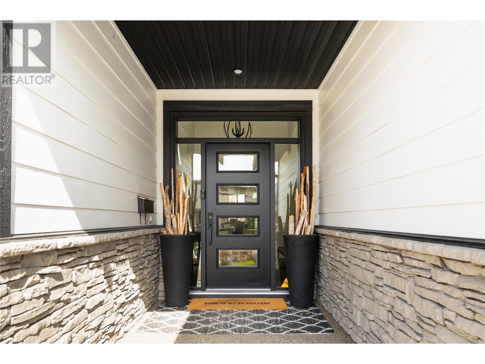  4455 Sherwood Court, Kelowna