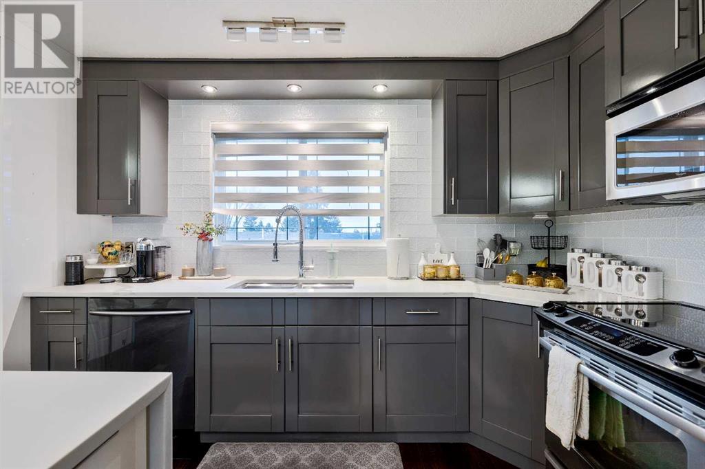 Single Family House 4 Level for Sale in  Whiteside Crescent NE Whitehorn Calgary 
