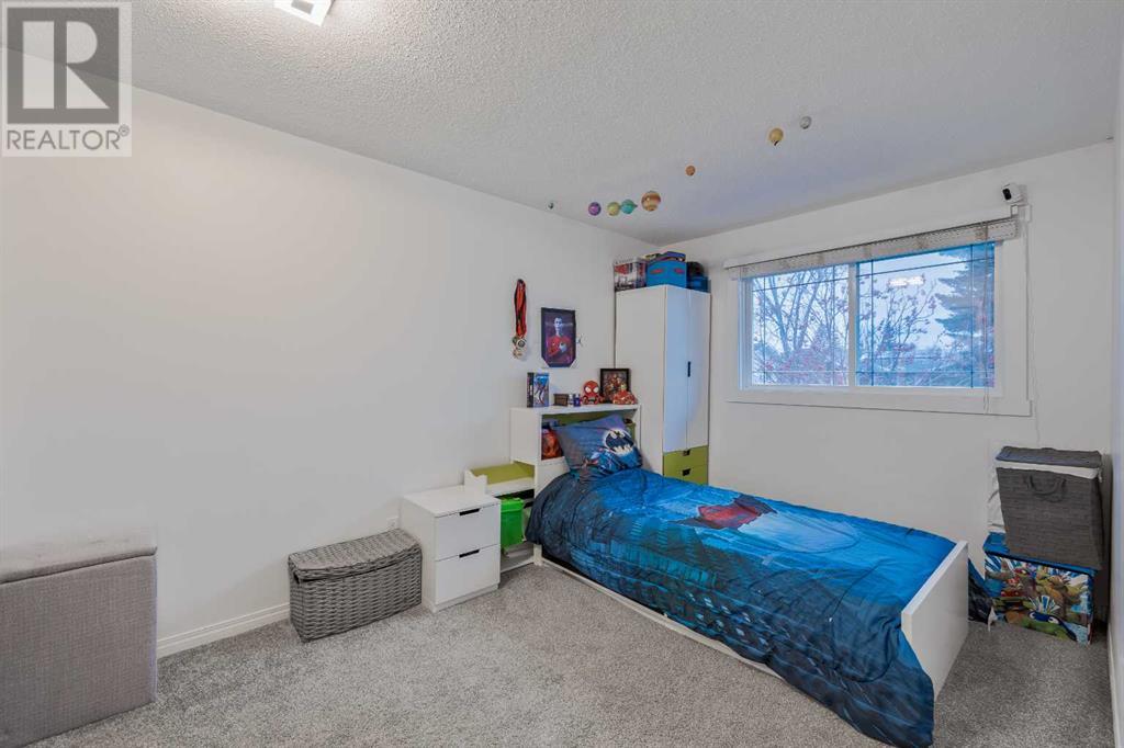 Single Family House 4 Level for Sale in  Whiteside Crescent NE Whitehorn Calgary 