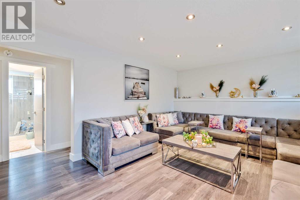 Single Family House 4 Level for Sale in  Whiteside Crescent NE Whitehorn Calgary 