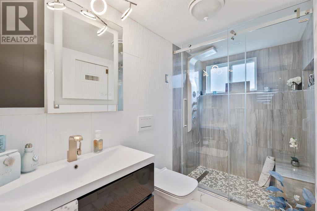 Single Family House 4 Level for Sale in  Whiteside Crescent NE Whitehorn Calgary 