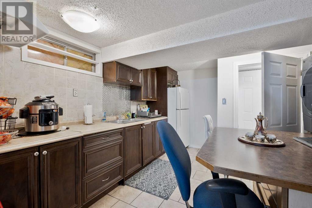 Single Family House 4 Level for Sale in  Whiteside Crescent NE Whitehorn Calgary 