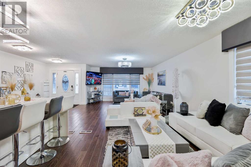 Single Family House 4 Level for Sale in  Whiteside Crescent NE Whitehorn Calgary 