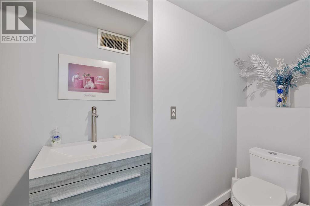 Single Family House 4 Level for Sale in  Whiteside Crescent NE Whitehorn Calgary 