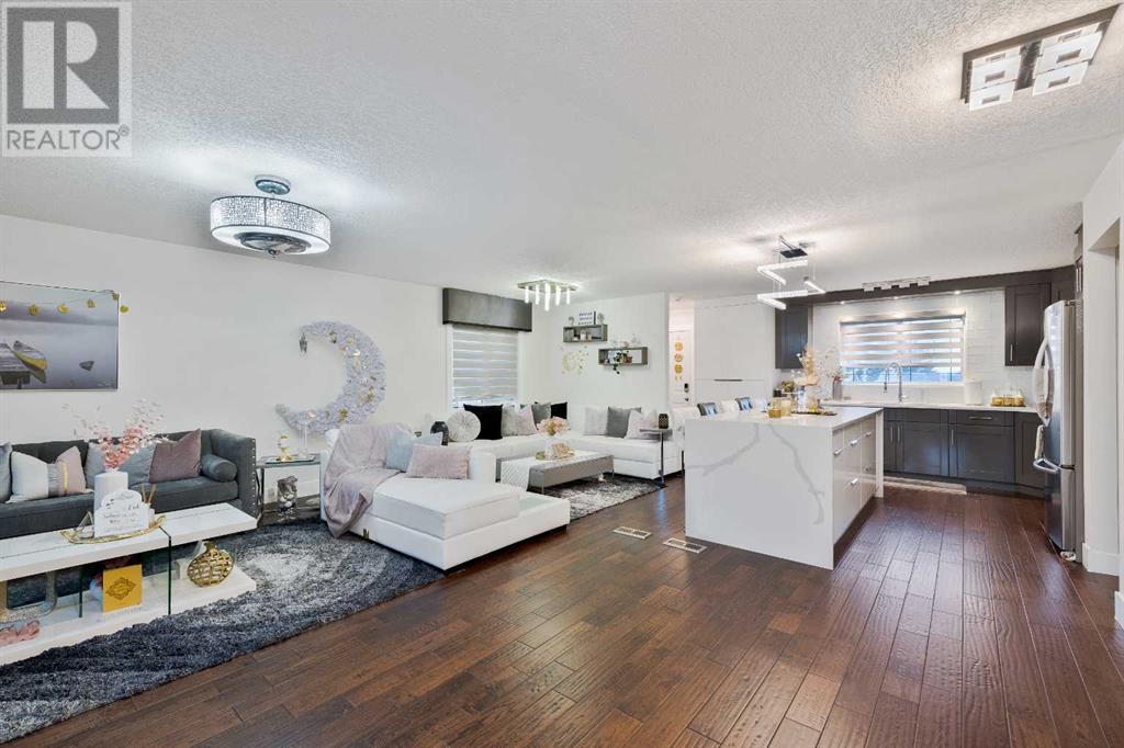 Single Family House 4 Level for Sale in  Whiteside Crescent NE Whitehorn Calgary 