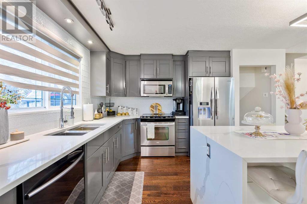 Single Family House 4 Level for Sale in  Whiteside Crescent NE Whitehorn Calgary 
