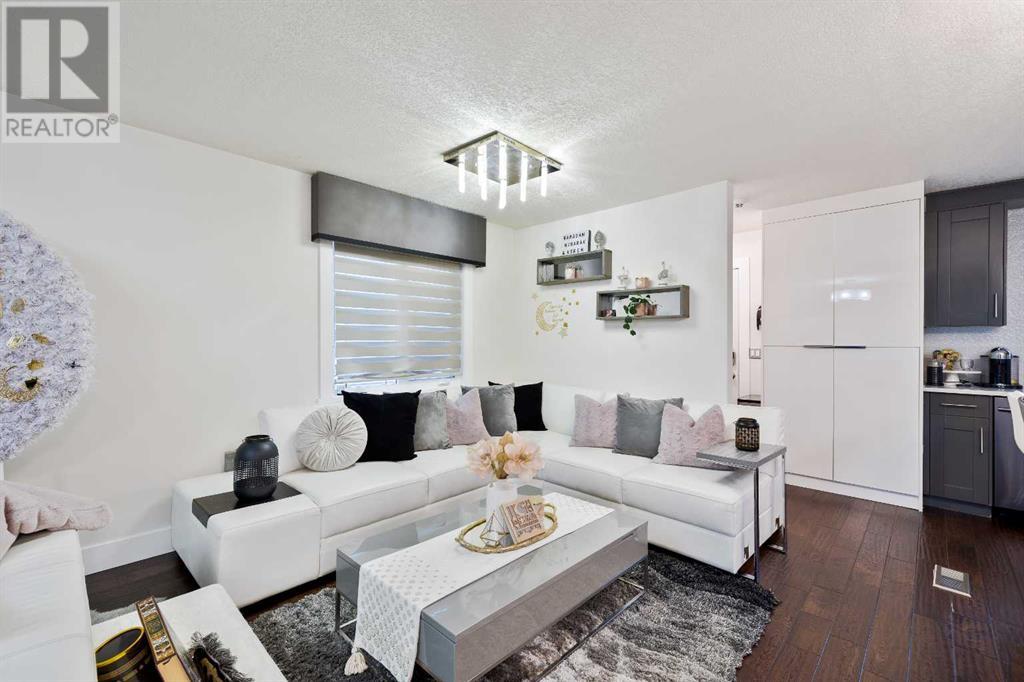Single Family House 4 Level for Sale in  Whiteside Crescent NE Whitehorn Calgary 