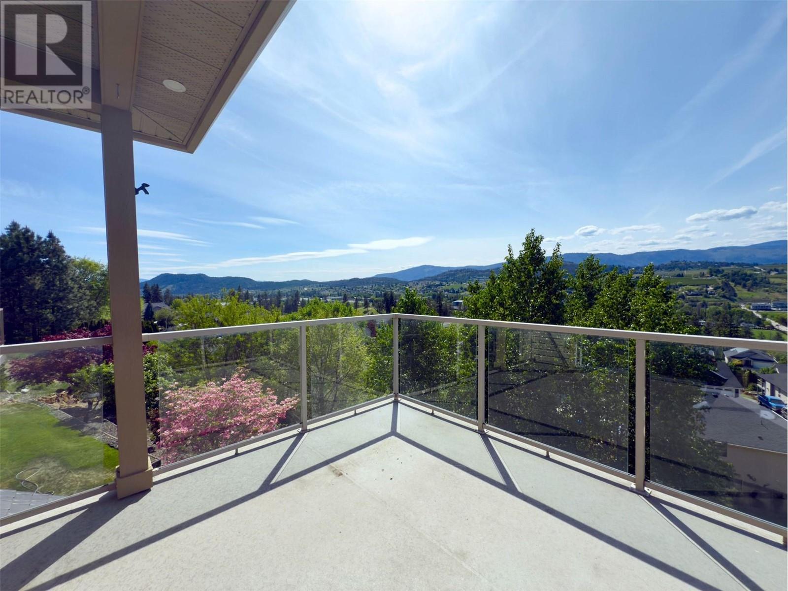  10458 Copper Hill Place, Lake Country