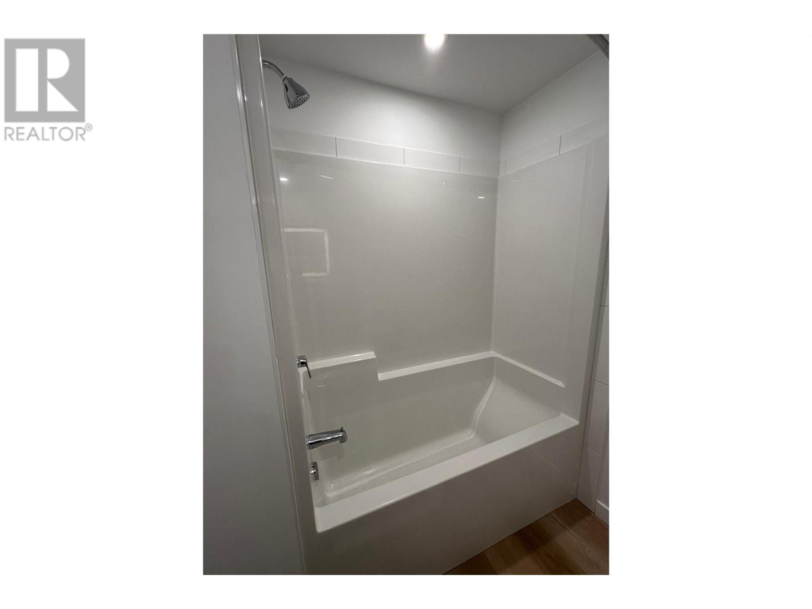 443 1274 Devonshire Avenue, Kelowna