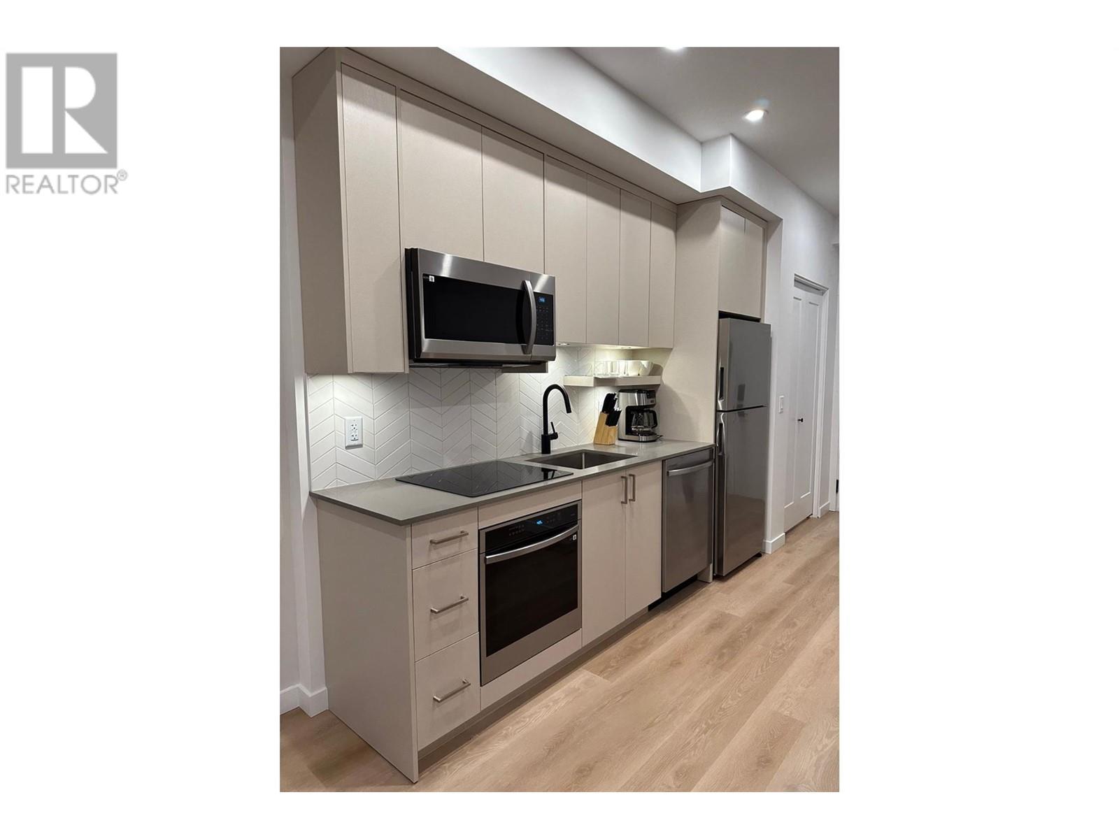 443 1274 Devonshire Avenue, Kelowna