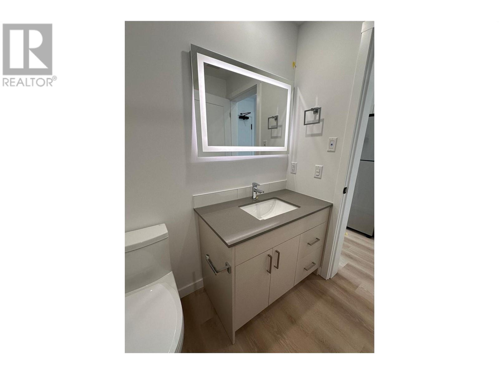 443 1274 Devonshire Avenue, Kelowna