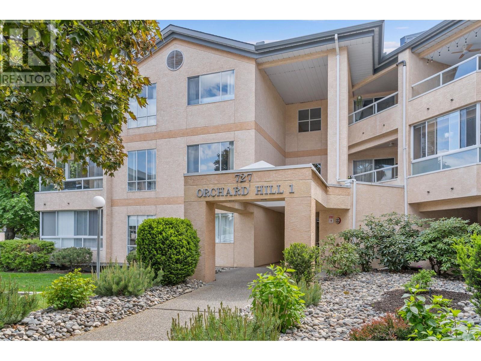 205 727 Houghton Road, Kelowna