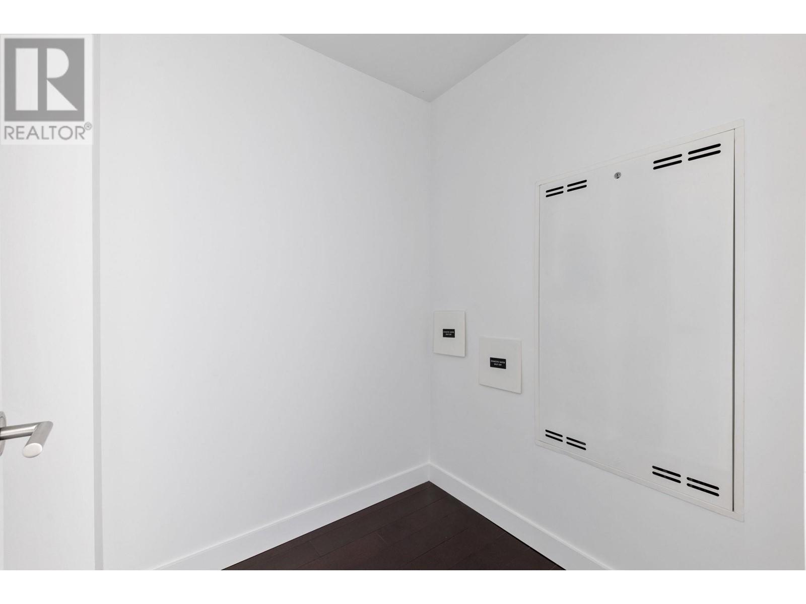 Photo 11 of 3909 777 Richards Street, Vancouver BC