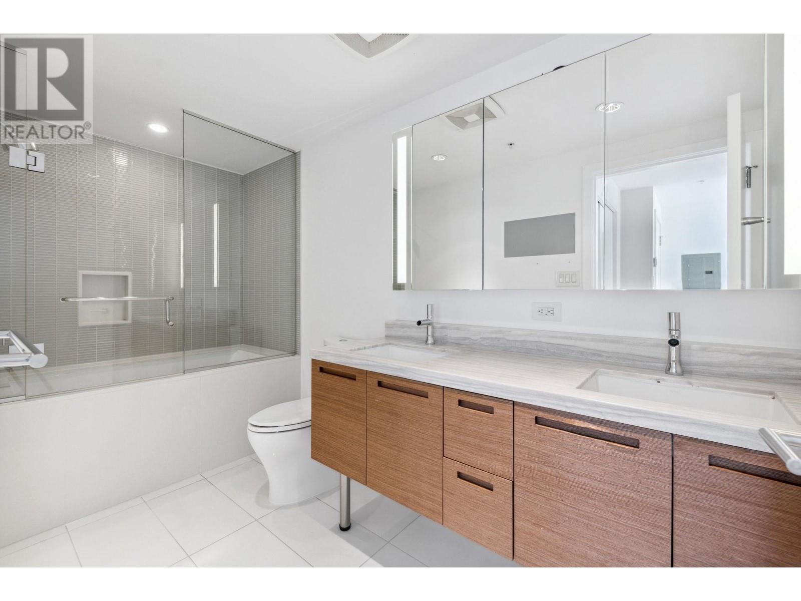 Photo 8 of 3909 777 Richards Street, Vancouver BC