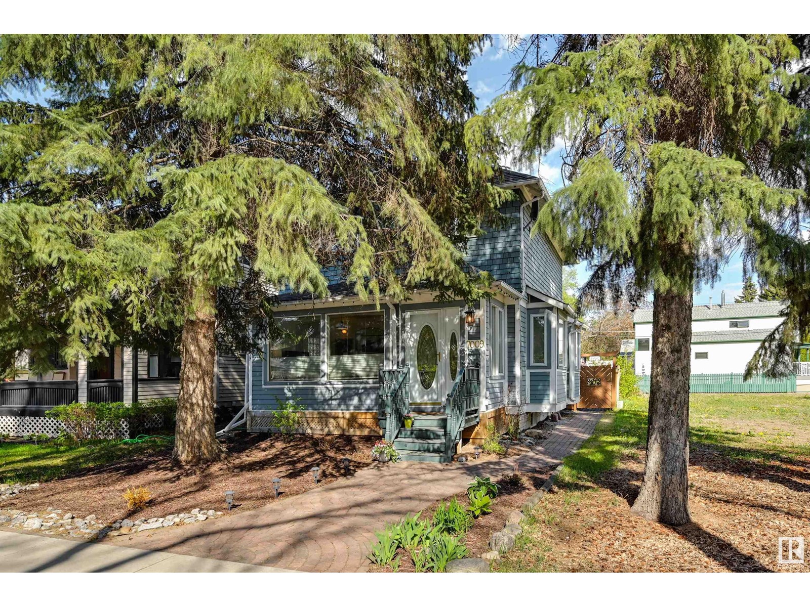7009 105A ST NW, Edmonton